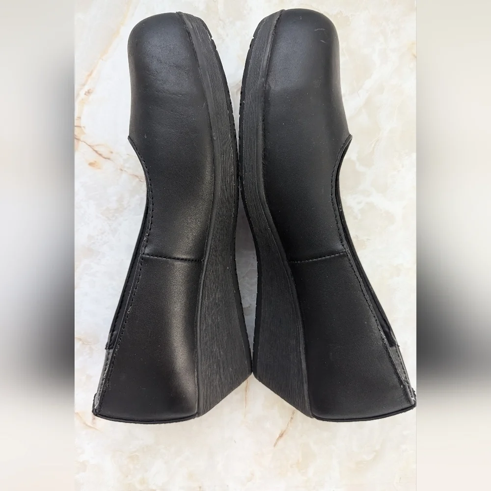 Amblers Safety Heel Cushion Memory Foam Slip On Shoes Woman's
